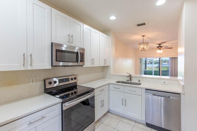 Building Photo - 6916 Crooked Fence Dr