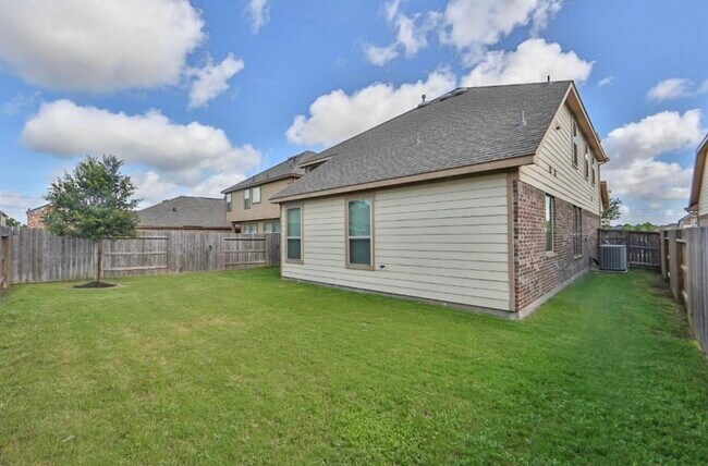 Building Photo - 28807 Mayes Bluff Dr