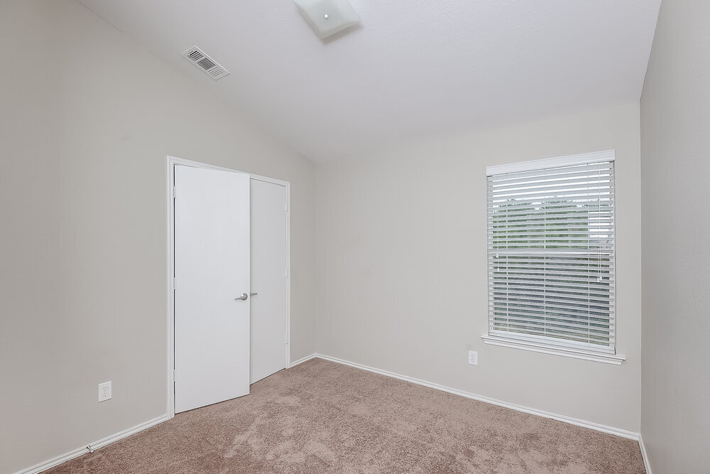 Building Photo - 5832 Melanie Dr