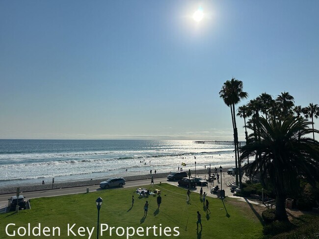 Building Photo - Single-Level Home Across from the Beach in...