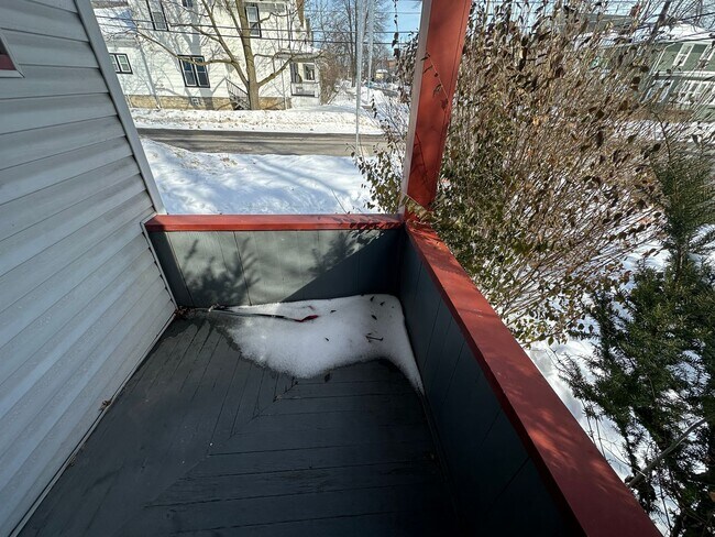 Building Photo - 260 Morgan St