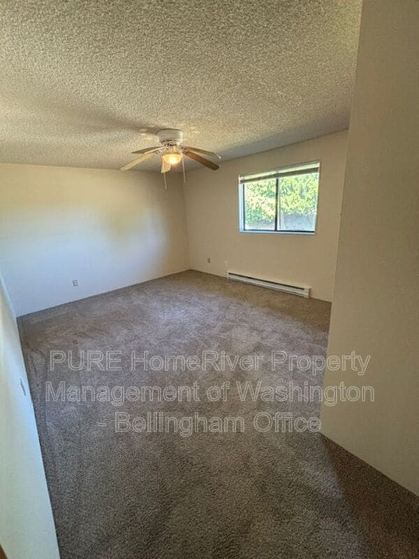 Building Photo - 5084-5086 LaBounty Drive