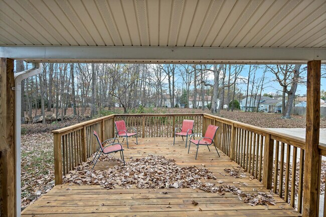 Building Photo - 2017 Woodford Rd