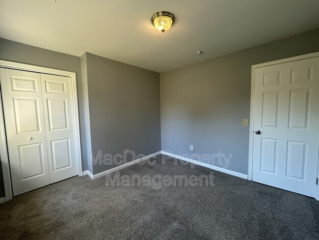 Building Photo - 1907 White Lake Dr