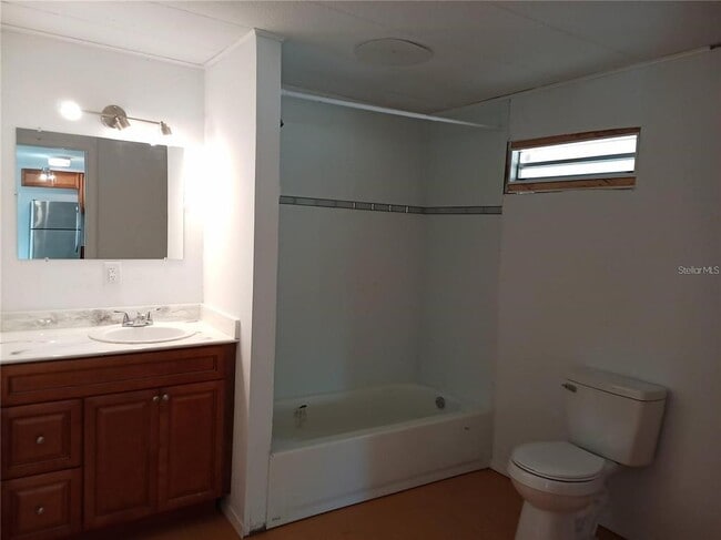 Building Photo - 3368 Maple Ln