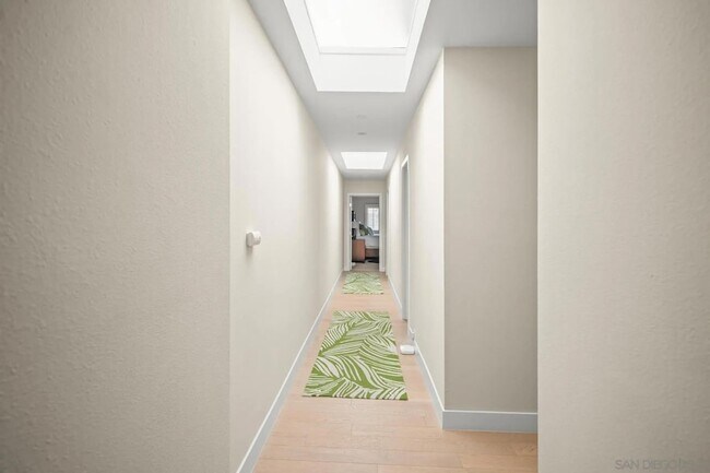 Building Photo - 8 Antigua Ct