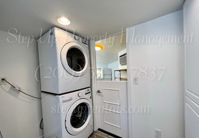 Building Photo - Unique Diamond Find In The Heart Of Historic Downtown Sonora!!!