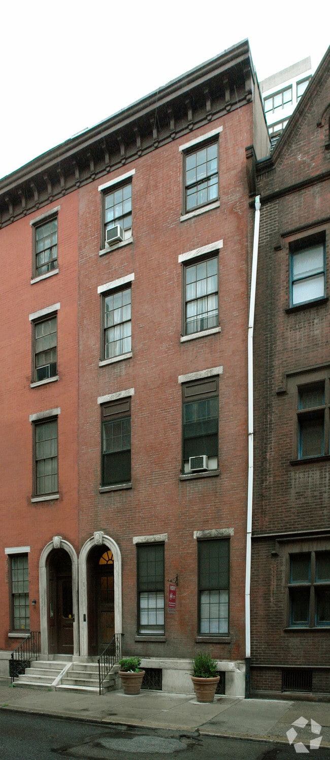 Primary Photo - 1825 Spruce St