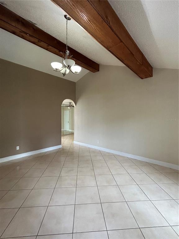 Building Photo - 339 La Paz Dr