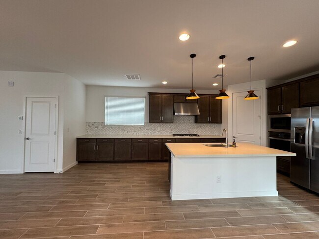 Building Photo - BRAND NEW HOME IN UNION PARK IN PHOENIX