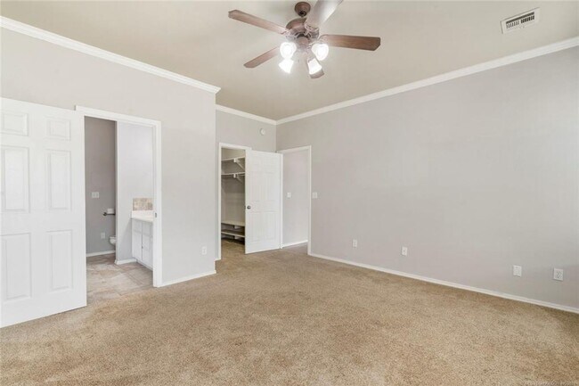 Building Photo - Glenpool Beauty!  3 Bedroom, 2 Bath Home