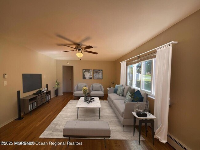 Building Photo - 10 Laurel Pl