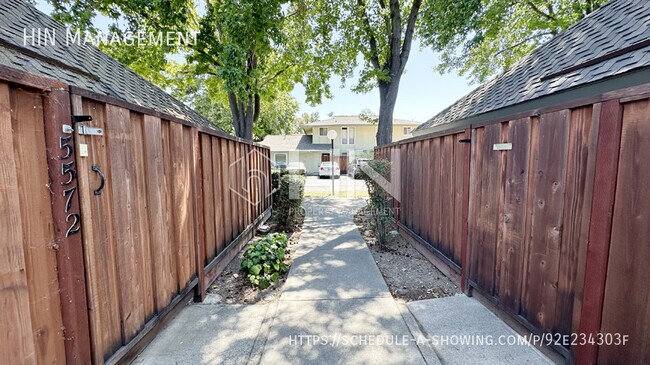 Building Photo - 5572 Magnolia Terrace