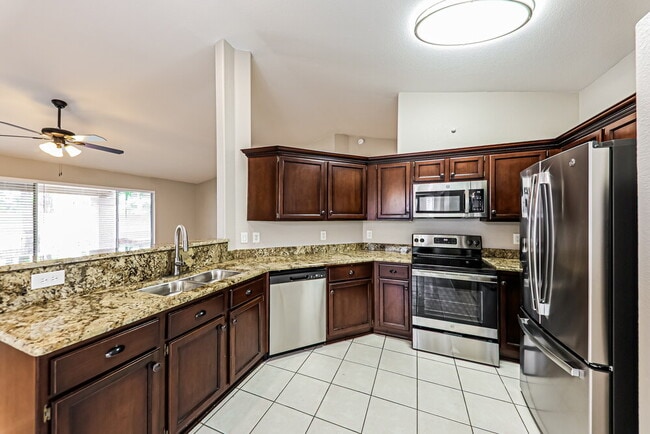 Building Photo - 19949 N 75th Dr