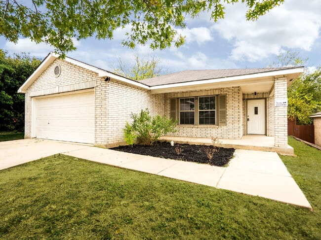 Building Photo - Charming 4-Bedroom Sanctuary - Spacious Living Awaits