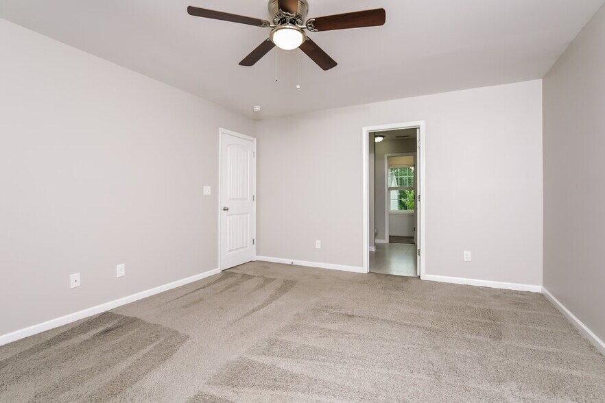 Building Photo - 124 Hansen Run