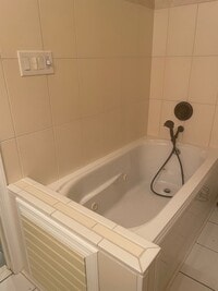 Building Photo - 6605 Ellenwood Dr