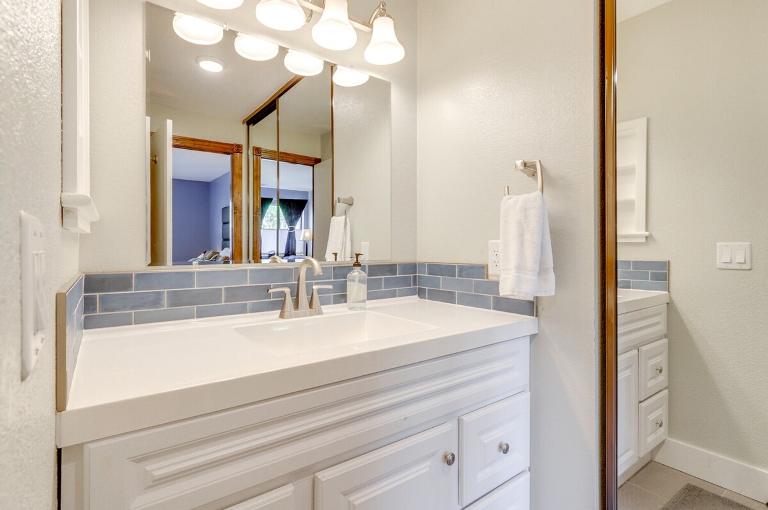 Building Photo - 440 Bernice Ln