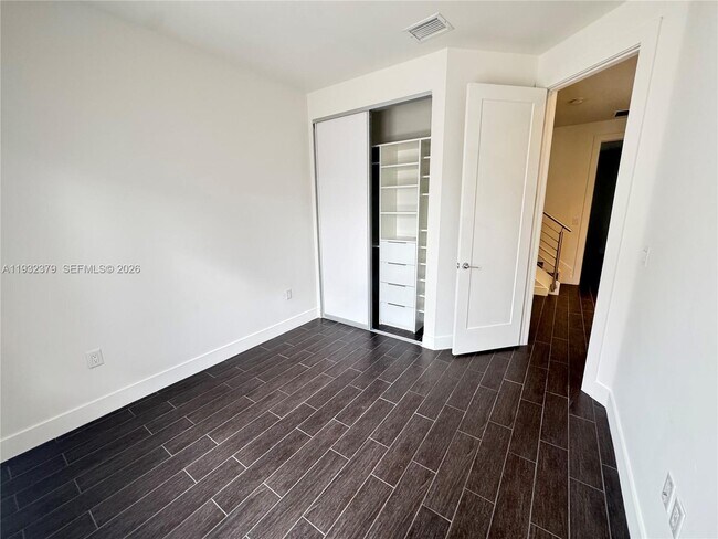 Building Photo - 10550 NW 65th Ln