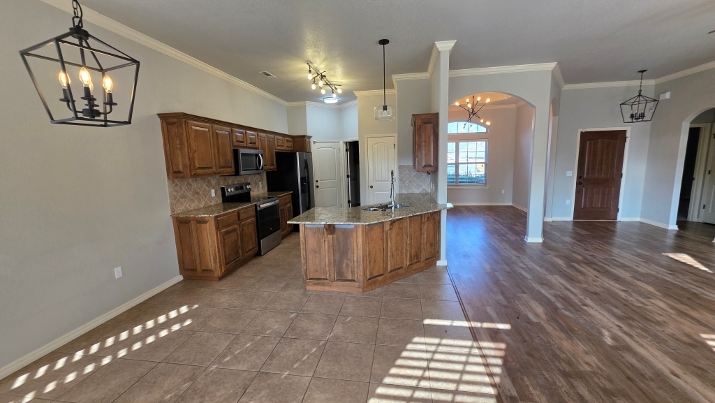 Building Photo - 3105 SW Pine Valley Rd