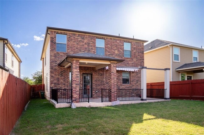 Building Photo - 606 Screech Owl Dr