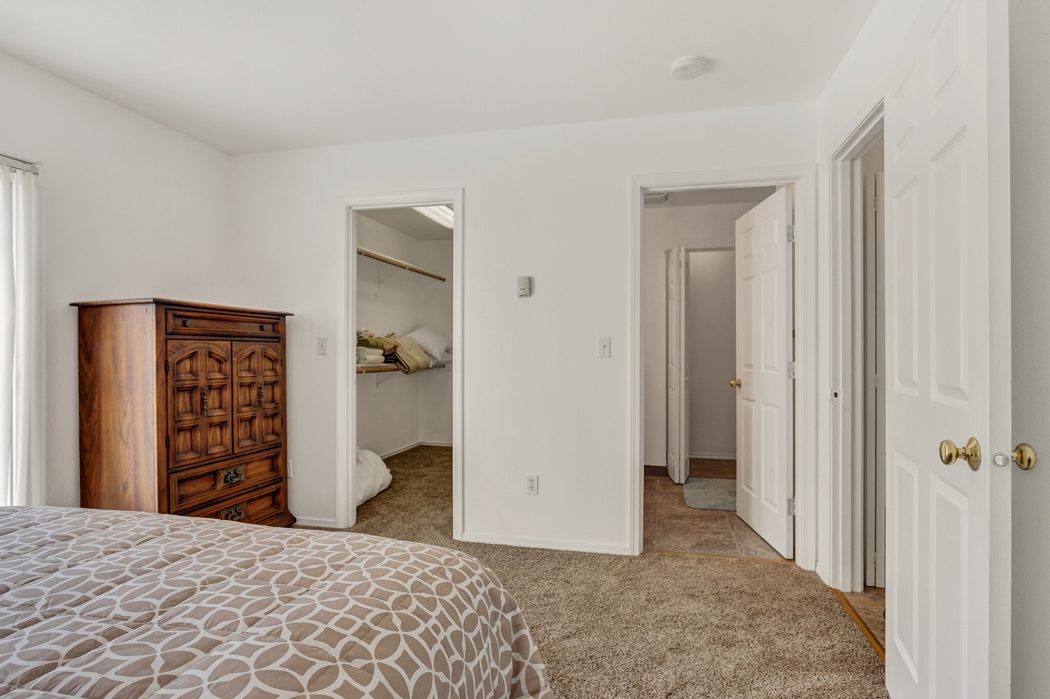 Building Photo - 1006 San Fernando St