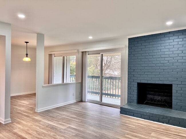 Building Photo - 11187 Harrowfield Rd