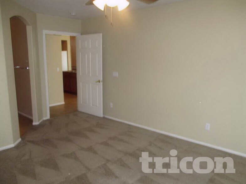 Building Photo - 4939 W Burgess Ln