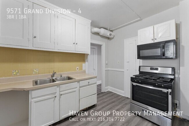 Building Photo - 9571 Grand Division Ave