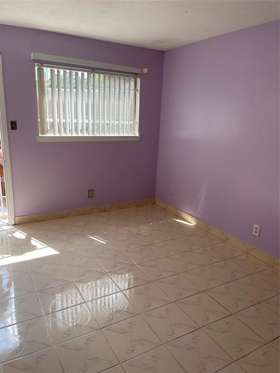 Building Photo - 1405 Shadowdale Dr