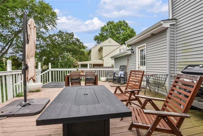 Building Photo - 191 Chases Ln