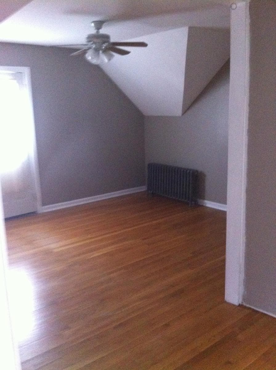 Building Photo - 246 Shaw St