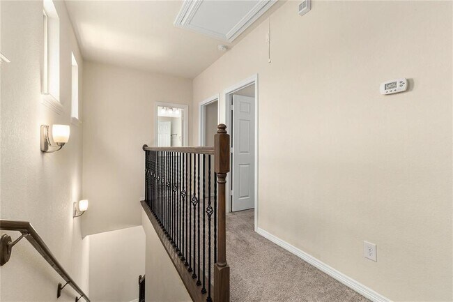 Building Photo - 1511 Peyton Oaks Pl