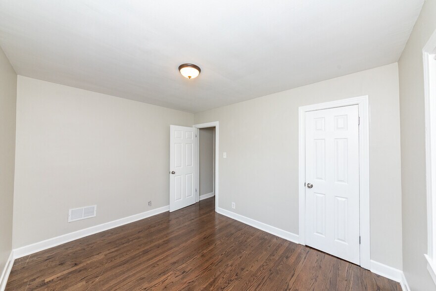Building Photo - 2745 W Gregory St