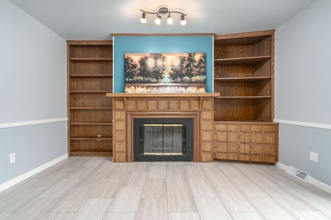 Building Photo - 4 Bedroom Home in Richland