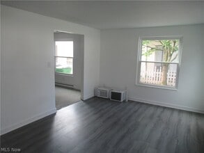 Building Photo - 173 Forest Blvd
