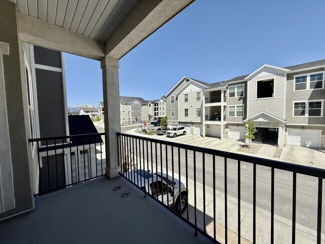 Building Photo - 1809 W Terra Vista Ln