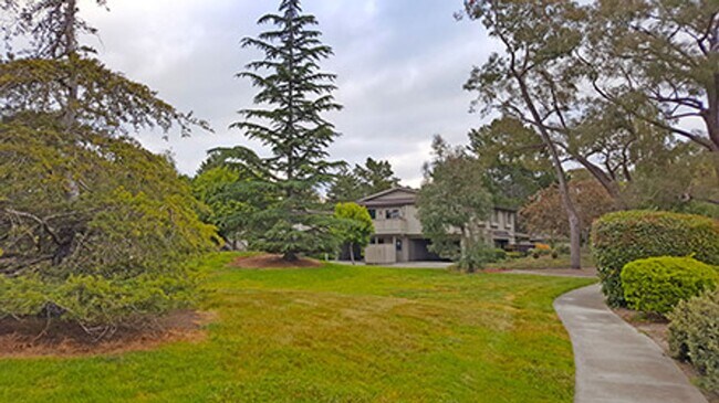 Building Photo - Beautiful Capitola Condo minutes from Capitola Village!