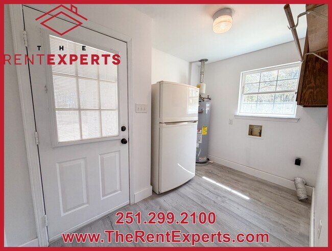 Building Photo - 3100 Lacoste Rd