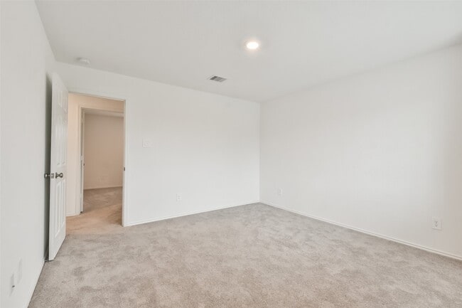 Building Photo - 3707 Solanum Dr