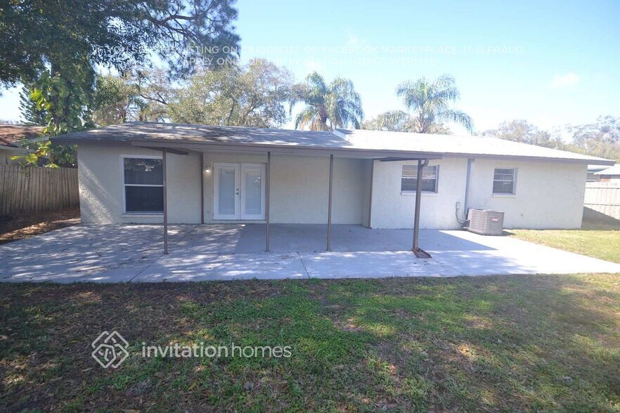 Building Photo - 7513 Meadow Dr