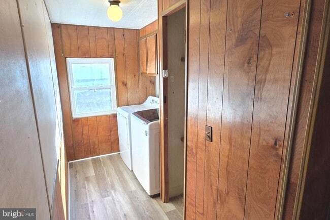 Building Photo - 45 High Wind Ln