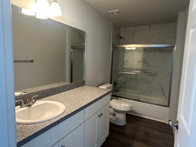 Building Photo - 1468 Las Villas Blvd