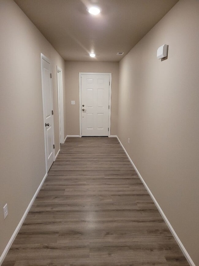 Building Photo - 4 Bed Plus Den in Sultan's New Daisy Crossing