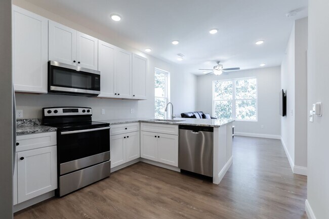 Building Photo - Lofts on State