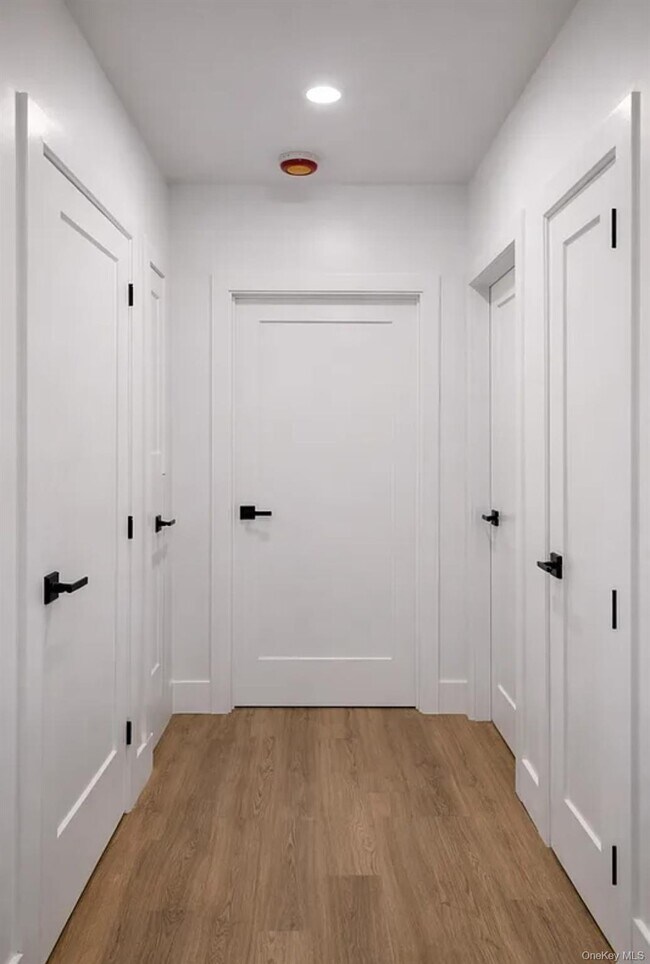 Building Photo - 98-07 37th Ave