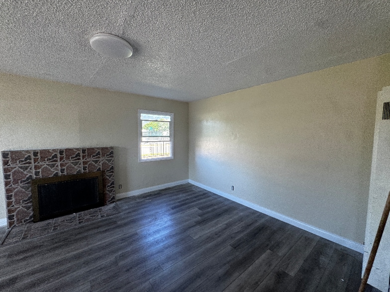 Building Photo - 1895 Turrill Ave