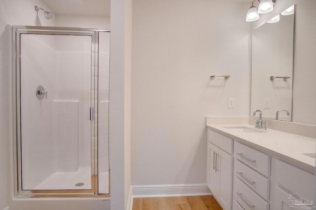 Building Photo - 2495 Cliff Hollow Cir