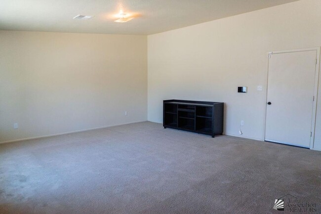Building Photo - 4319 S Desert Willow Wy