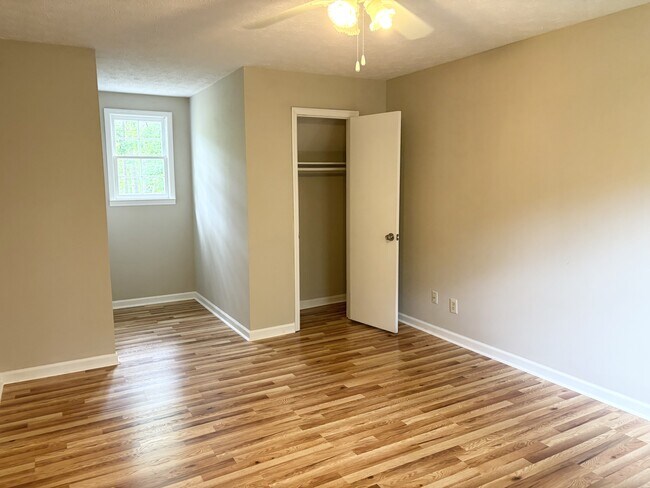 Building Photo - 169 Deer Chase Dr